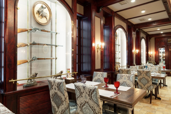 Охотничий клуб, Ресторан, ул. Новгородская - Санкт-Петербург - Tabler